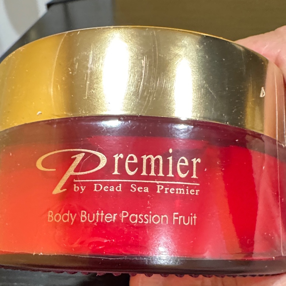 Premier Body Butter Passion Fruit - Vibrant Red and Gold